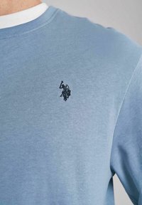 U.S. Polo Assn. O NECK ADLER - Sweater - stonewash