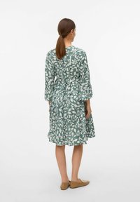 Vero Moda Dnevna haljina - laurel wreath