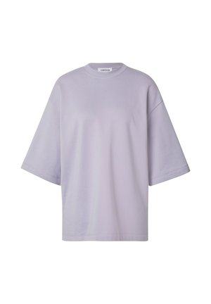 Lavender oversized t-shirt van zachte katoen, met een ronde halslijn en korte mouwen, met een soepele textuur en een minimalistisch design.