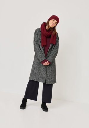 COMFORT STEP IN - Zimní obuv - black