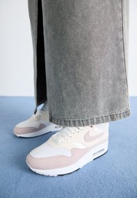 AIR MAX - Sportcipő - white/platinum violet/phantom/white/black