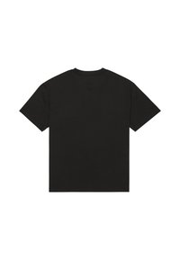 En enkel sort T-shirt præsenteret på en hvid baggrund, der viser et simpelt design uden grafik eller tekst.