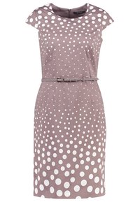 Robe mauve longueur genou avec des pois blancs de tailles variées, manches courtes, encolure ronde et fine ceinture assortie à la taille.