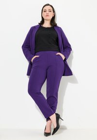 Ulla Popken KONISCHES BEIN BIESE ELASTIKBUND - Pantaloni - purple