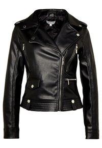 Veste de biker en cuir noir avec fermeture éclair asymétrique à l'avant, poches poitrine zippées, poche à rabat boutonnée et détails matelassés à la taille.