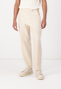 Abercrombie & Fitch - COLLINS CLASSIC PANT - Bukse - off white Miniatyrbilde 1