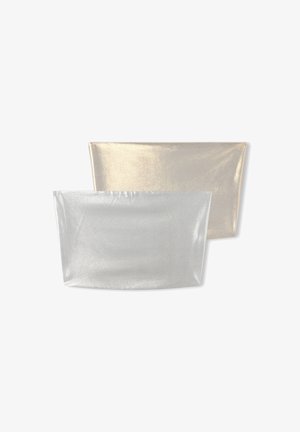 Due pouch rettangolari nei colori argento metallici e oro, con texture lisce e una leggera lucentezza. Ognuna presenta bordi arrotondati.