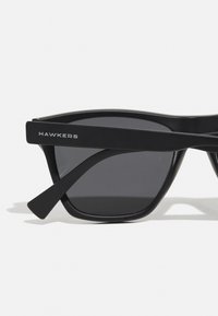Hawkers Akiniai nuo saulės - black