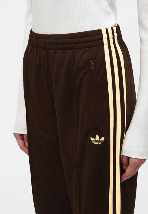 adidas FIREBIRD LOOSE - Tracksuit bottoms - aurora coffee/almost yellow — photo 6