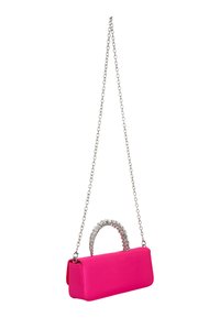 Helle pinkfarbene Handtasche mit rechteckiger Form, ausgestattet mit einem Kettenriemen und einem klaren, mit Schmuck verzierten Griff. Glatte Oberfläche ohne sichtbare Muster.