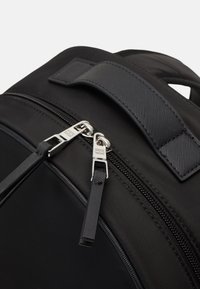 Tommy Hilfiger URBAN REPREVE BACKPACK UNISEX - Zaino - black