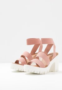 Madden Girl SOHOO - Sandálias de salto alto - blush