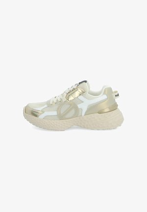 Shoe with a lightweight mesh upper in off-white and gold accents, cushioned beige sole, and textured surface for grip.
