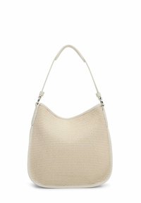 Borsa a mano intrecciata beige con una superficie liscia e una forma leggermente curva. Presenta una tracolla singola e dettagli di cucitura sottili.