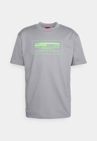 DANFORD - T-shirt estampada - silver