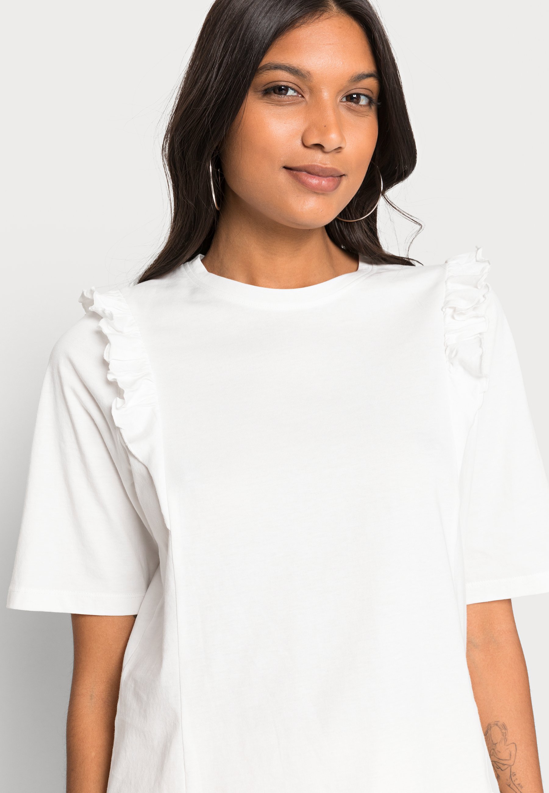 Selected Femme SLFMAGGIE RUFFLE TEE 