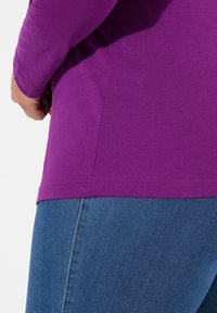 Ulla Popken ROLLKRAGEN - Langarmshirt - dark purple