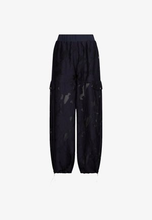 Pantaloni neri leggeri con fascia elastica in vita, tasche cargo ai lati e orli con coulisse.