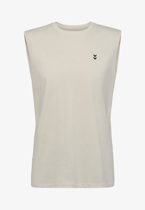 Mouwloze, licht crèmekleurige katoenen t-shirt met een ronde hals en subtiel zwart chevronlogo op de borst. Zachte textuur, losse pasvorm.