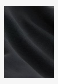 Valitud, black
