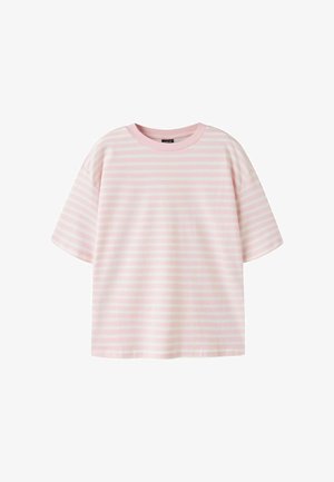 T-shirt à manches courtes, coupe ample, rayé horizontalement en rose clair et blanc avec un col rond.
