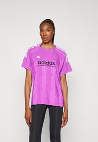 adidas Sportswear TIRO CUT STRIPES BOYFRIEND - Tričko s potlačou - purple burst