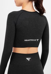 SQUATPROOF Langarmshirt - black