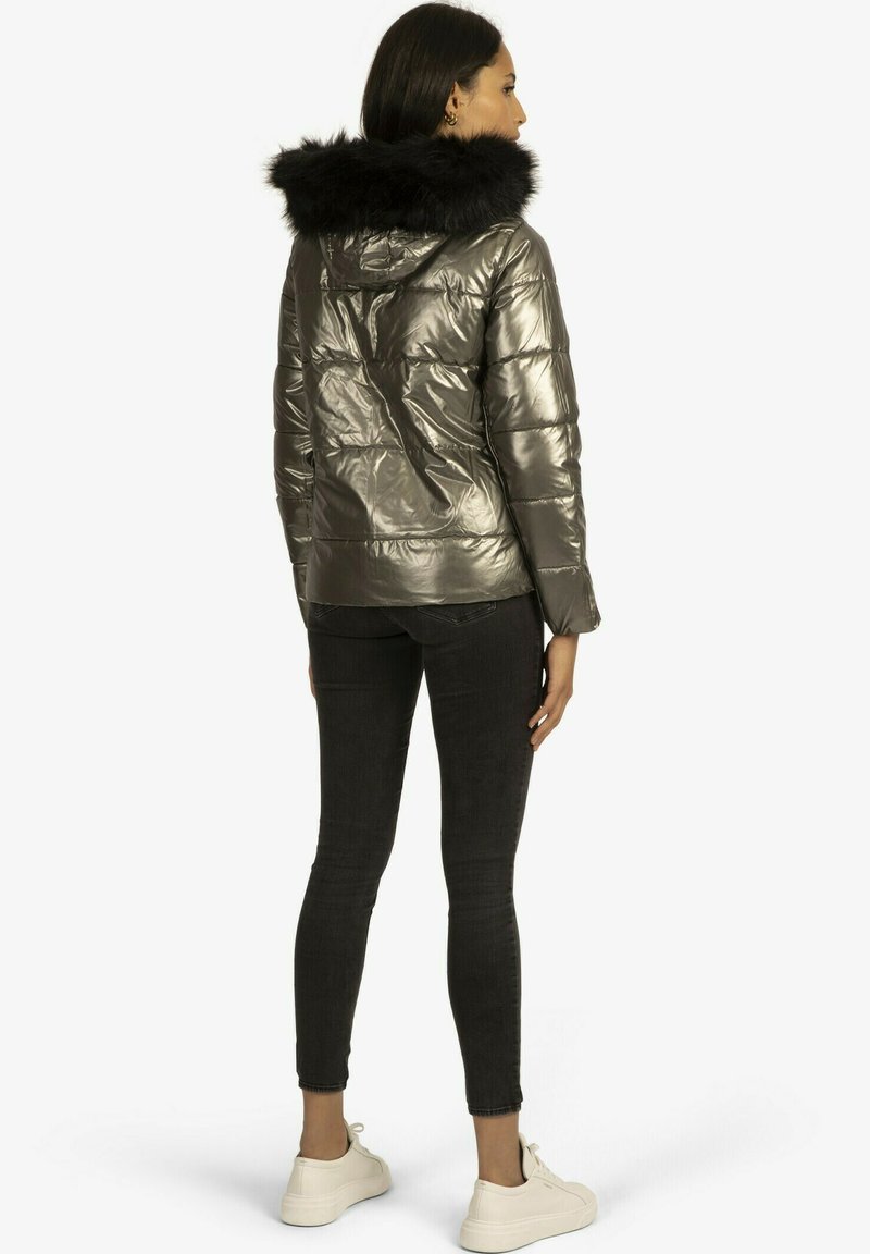 Damen Leichte Jacken | Apart Winterjacke schwarz-taupe/mehrfarbig - VD18543 Damen Leichte Jacken | Apart Winterjacke schwarz-taupe/mehrfarbig - VD18543