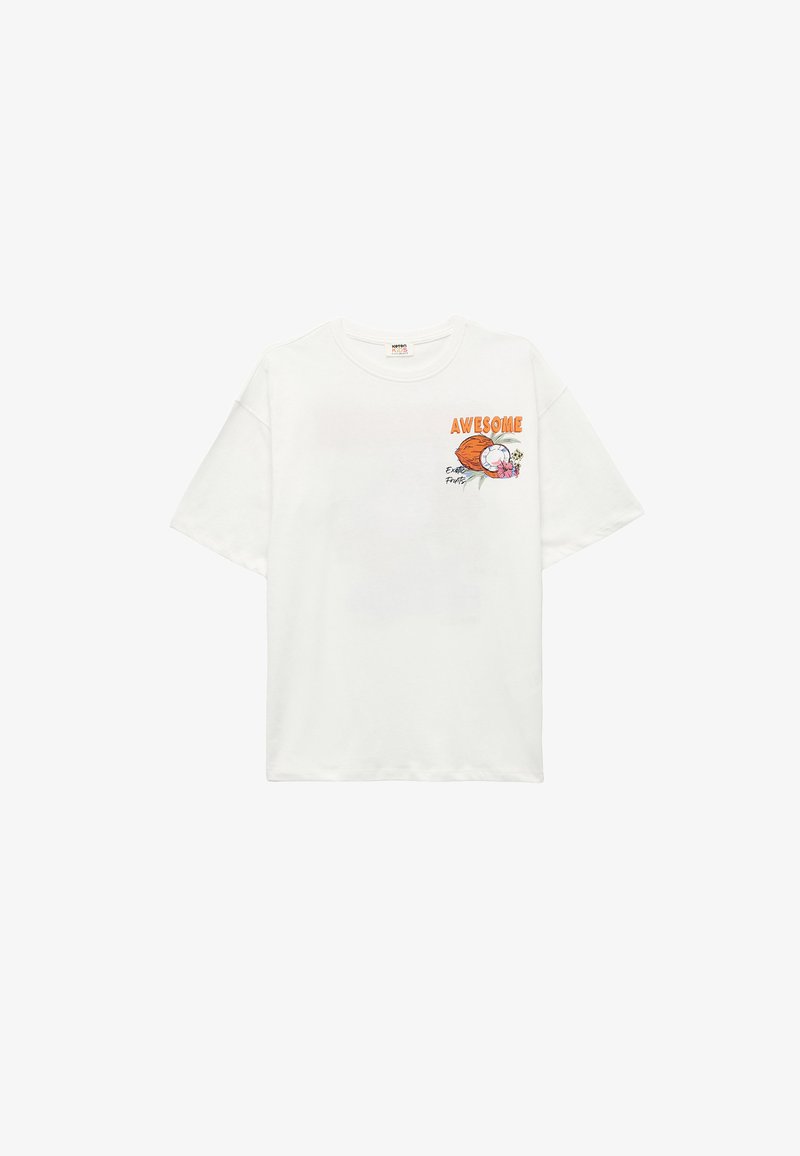 T-shirt en coton blanc avec une coupe décontractée, arborant un graphique coloré portant le mot "AWESOME" et des illustrations de crème glacée sur le devant.