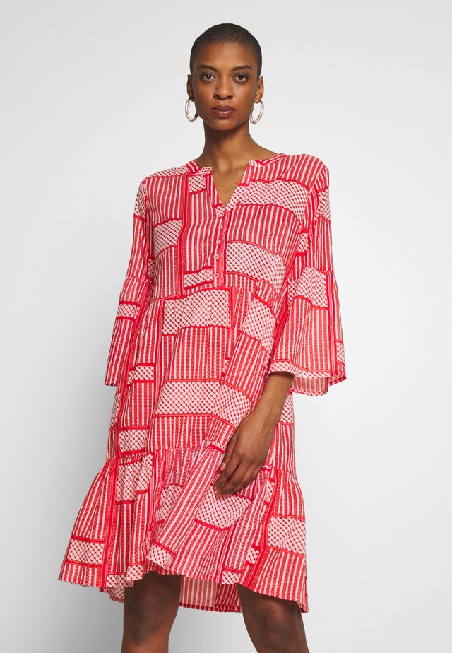 KAPARRIS DRESS - Blusenkleid - high risk red