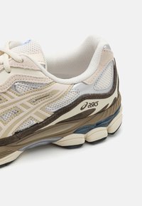 ASICS SportStyle GEL NYC UNISEX - Tossud - cream