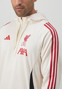 adidas Performance LIVERPOOL FC 25/26 TIRO TRAINING HOODIE - Article de supporter d'équipe de club - white