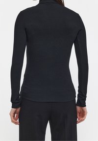 Soft Rebels Sweter