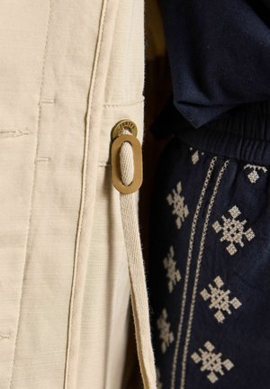 Joule REGULAR FIT-WYFORD SAFARI - Suvejakk - stone