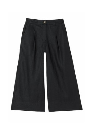 Sorte, vidde bukser med kort benlængde, sidelommer, forreste knap og bæltestropper, lavet af letvægtsstof.