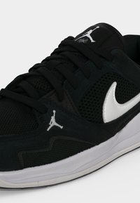 Jordan JORDAN CMFT ERA - Αθλητικά παπούτσια - black/white