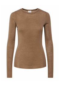 Brun langermet topp laget av lett, teksturert stoff. Har rund hals og tettsittende design. Enkel og allsidig stil.