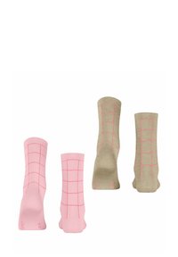 Een paar sokken in roze en beige. Elke sok heeft een ruitpatroon en contrasterende gekleurde accenten. Gemaakt van zachte stof, met ribbels aan de bovenkant.