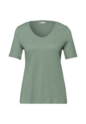 Damska koszulka z krótkim rękawem w kolorze szałwiowym zielonym, z okrągłym dekoltem, prostym dołem i metką wewnątrz przy karku.