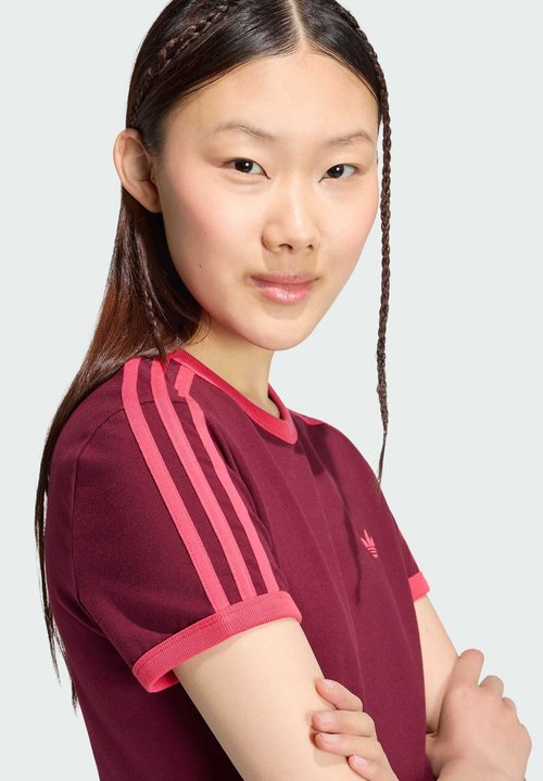 adidas SLIM T-SHIRT - Camiseta estampada - maroon power pink — photo 4