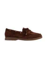 Mocassin marron foncé en daim avec lacets à l’avant et semelle plate en caoutchouc, conçu pour un usage décontracté ou semi-formel.