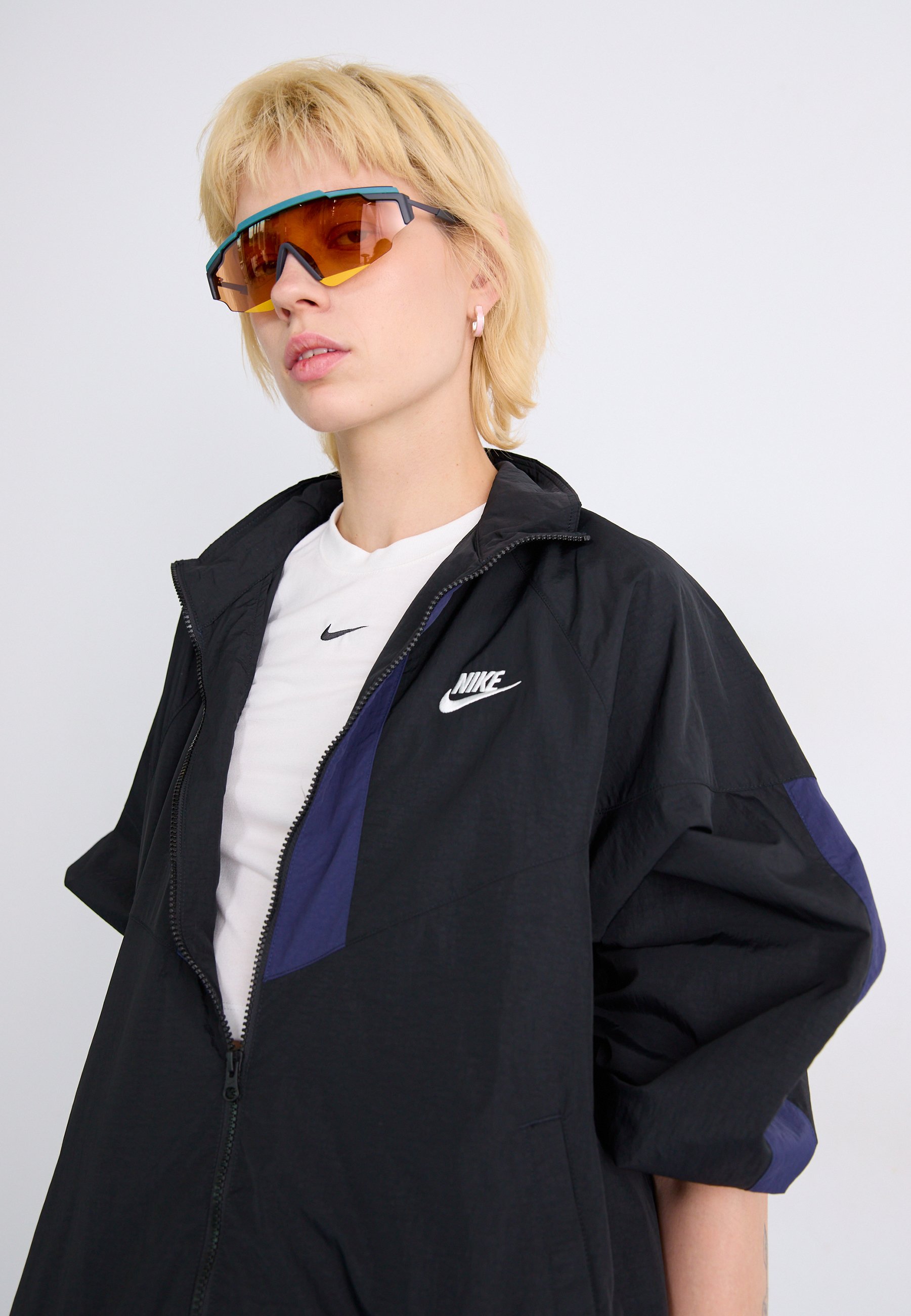 windbreakers for women nike