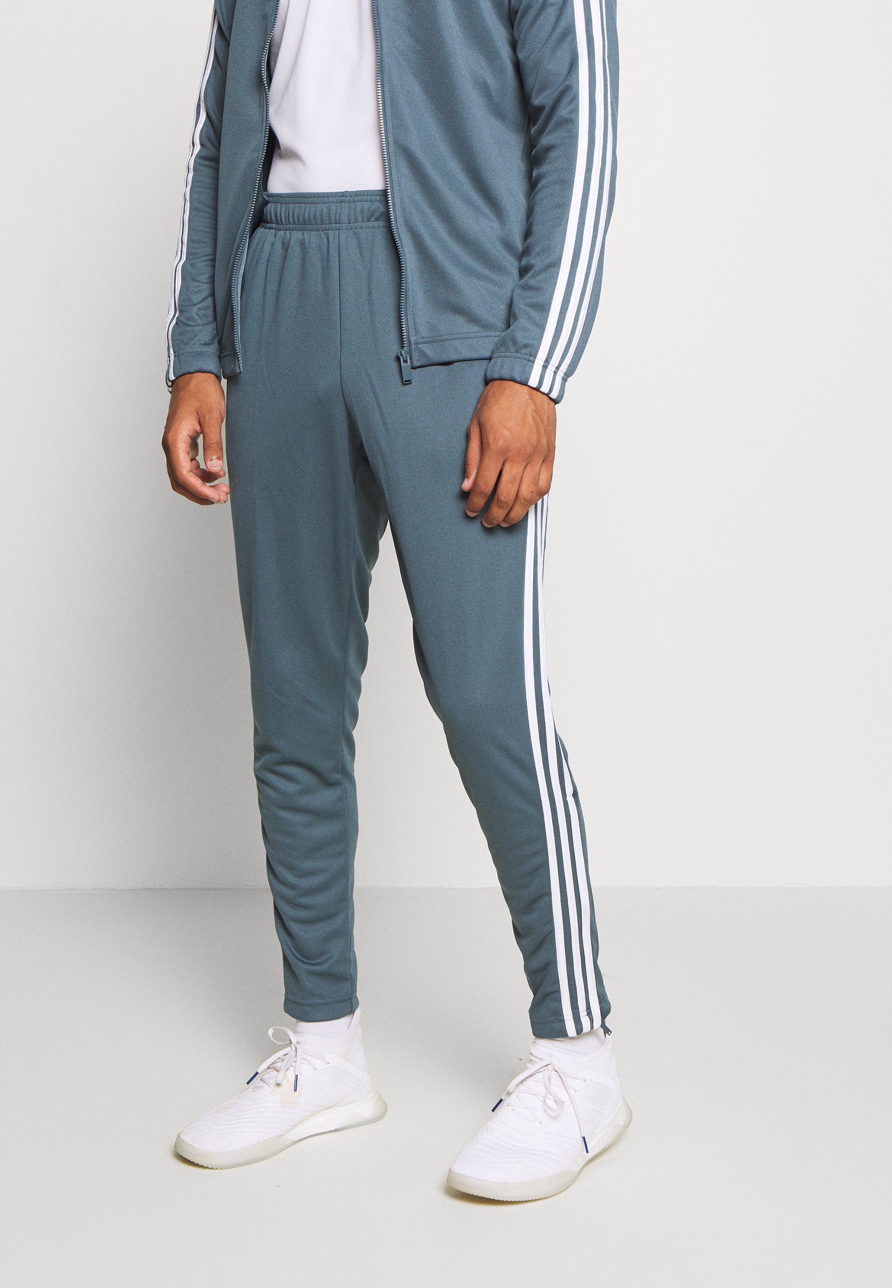 adidas Performance TIRO AEROREADY SPORTS TRACKSUIT SET adidas Performance TIRO AEROREADY SPORTS TRACKSUIT SET
