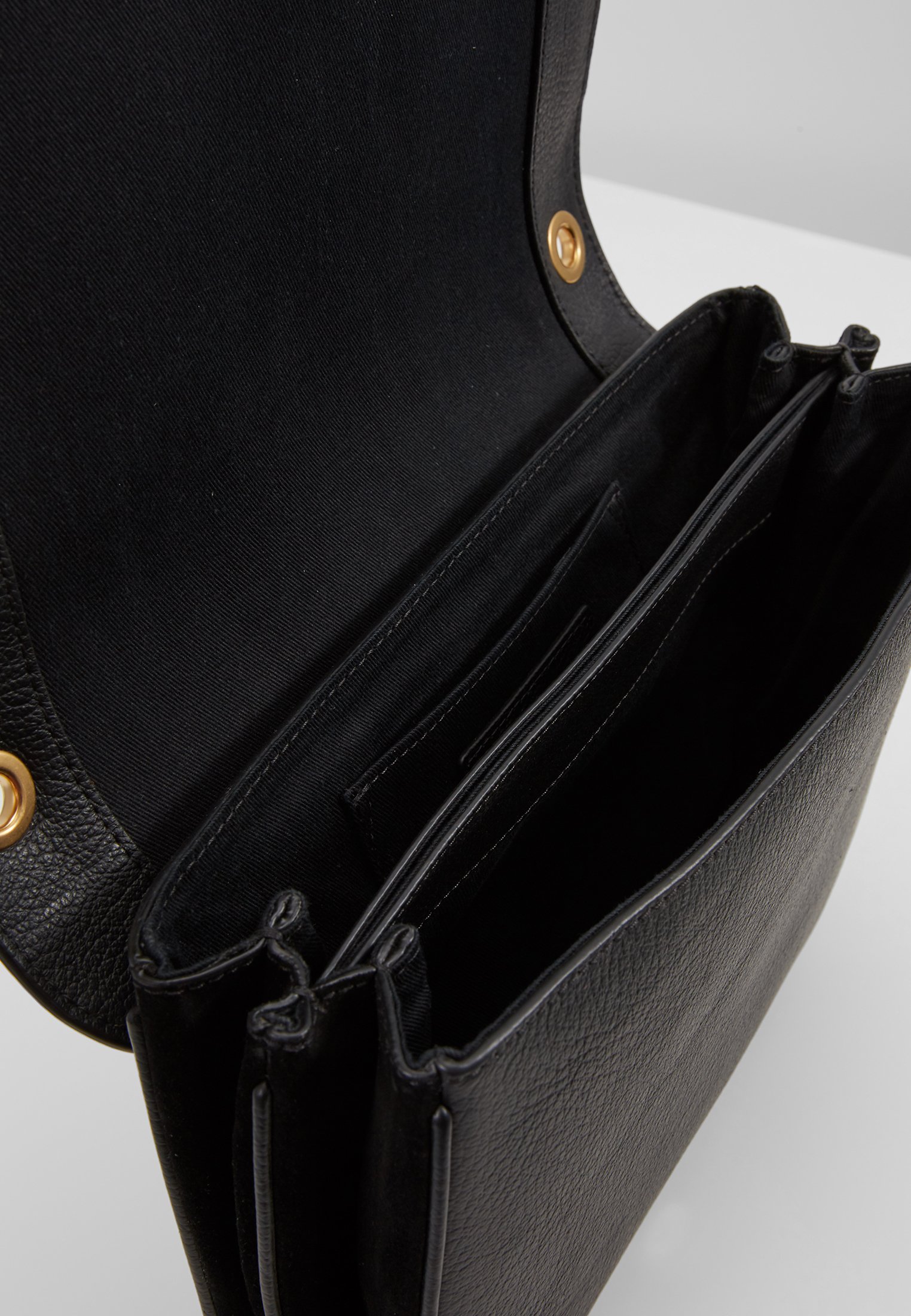 See by Chloé HANA MEDIUM Skulderveske blacksvart See by Chloé HANA MEDIUM Skulderveske black Zalando.no