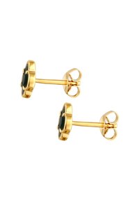 Guldblommiga stiftörhängen med en svart mitt, polerad metallfinish och fjärilskrok.