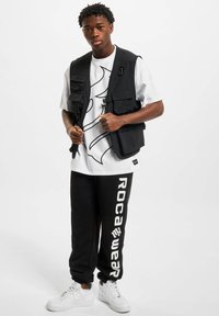 Rocawear WOODHAVEN - Marškinėliai su spaudiniu - white