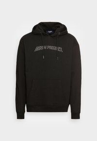 Felpa nera con cappuccio realizzata in misto cotone. Presenta un cappuccio con cordini, una tasca a marsupio e il logo "DENIM PROJECT" in bianco sul davanti.