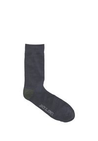 Donkergrijze sok met een groene hiel, gemaakt van zacht materiaal. Beschikt over een geribde boord en het "JACK & JONES" logo is aan de zijkant gedrukt.