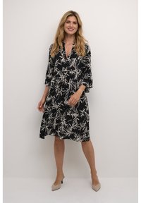 Kaffe KAHERA AMBER - Dnevna haljina - black/white leaf print