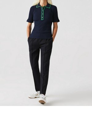 Lacoste Sweter